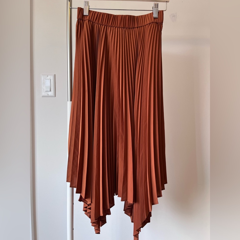Uniqlo Rust Pleated Midi Skirt